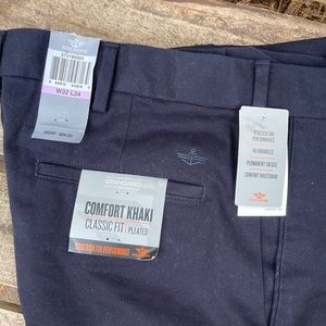 Dark navy Comfort Khakis, brand new with tags